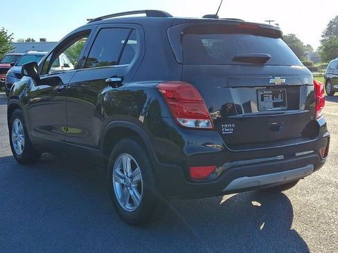Used 2020 Chevrolet Trax LT w/ LT Convenience Package FWD image 7