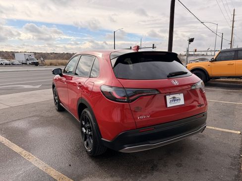 Used 2023 Honda HR-V Sport image 5