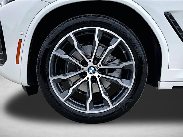 Used 2024 BMW X4 xDrive30i w/ Premium Package AWD/4WD image 10