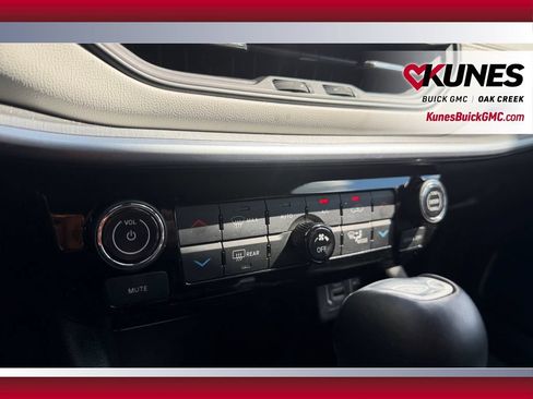 Used 2025 Jeep Compass Limited AWD/4WD image 23