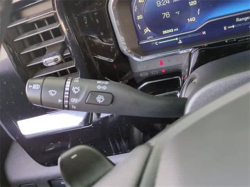 Used 2023 Chevrolet Silverado 1500 RST image 25