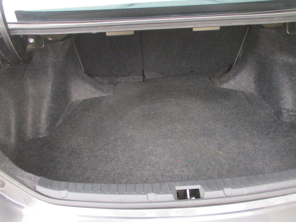 Used 2012 Toyota Corolla LE FWD image 6