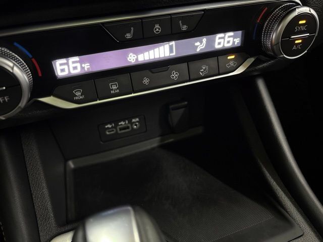 Used 2020 Nissan Sentra SR w/ Premium Package FWD image 47