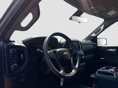 Used 2020 Chevrolet Silverado 1500 Custom w/ Custom Value Package AWD/4WD image 10