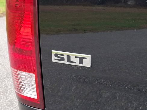 Used 2024 RAM 1500 Classic SLT image 29