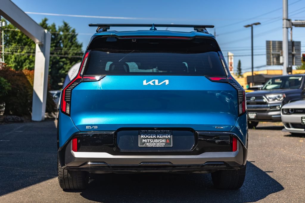 Used 2024 Kia EV9 GT-Line AWD/4WD image 8