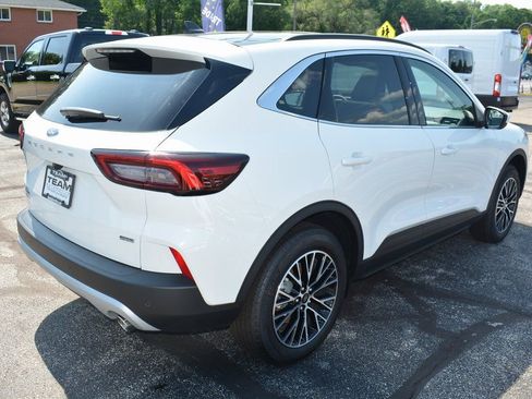 New 2025 Ford Escape SE FWD image 5