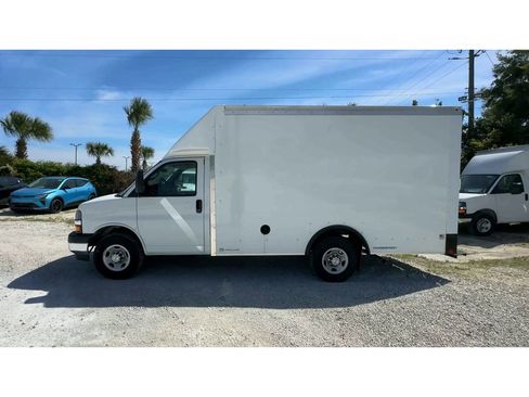 New 2025 Chevrolet Express 3500 w/ Power Convenience Package RWD image 5