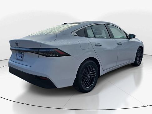 New 2026 Nissan Sentra SV w/ SV Convenience Package FWD image 8