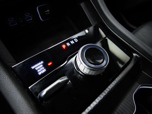 Used 2024 Jeep Grand Cherokee Limited w/ Luxury Tech Group II AWD/4WD image 25