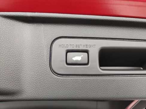 Used 2025 Honda Pilot Elite image 39