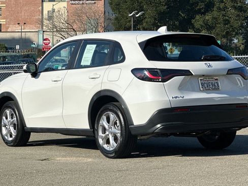 Certified 2023 Honda HR-V LX image 6