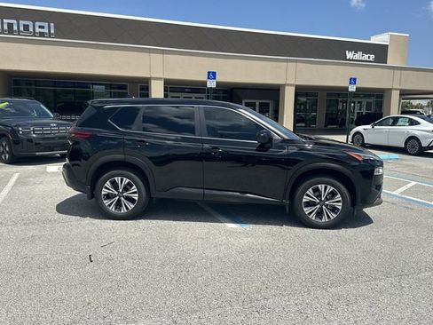 Used 2023 Nissan Rogue SV FWD image 5