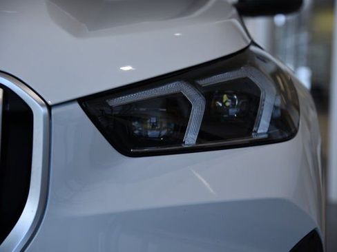 Certified 2023 BMW X1 xDrive28i w/ Convenience Package image 8