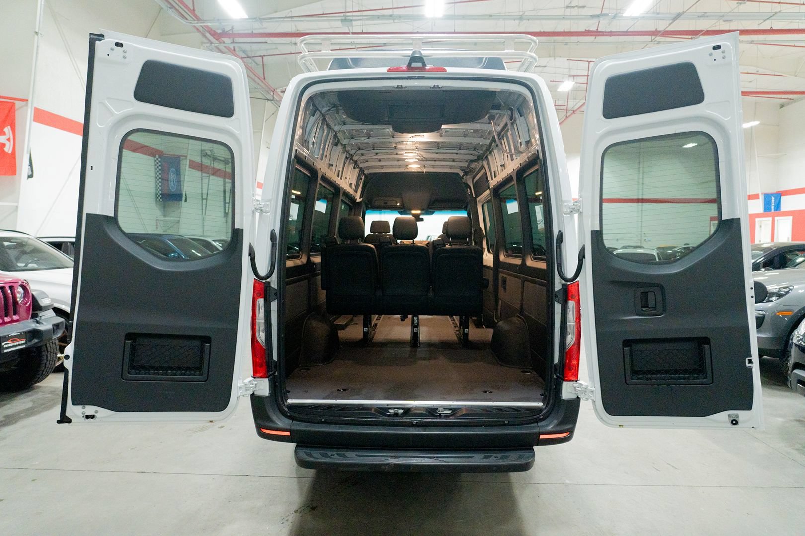 Used 2019 Mercedes-Benz Sprinter 2500 image 20