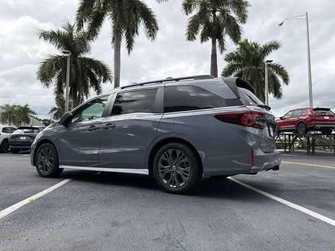 New 2026 Honda Odyssey Touring image 25