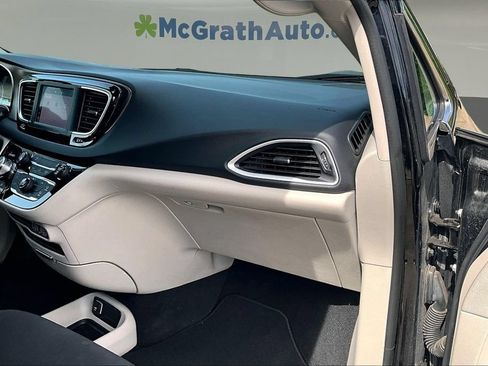 Used 2024 Chrysler Voyager LX FWD image 30