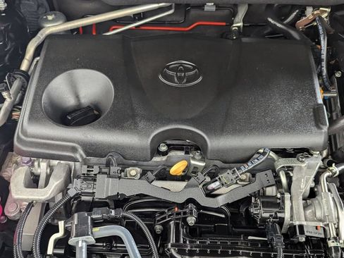 Used 2020 Toyota RAV4 XLE AWD/4WD image 10