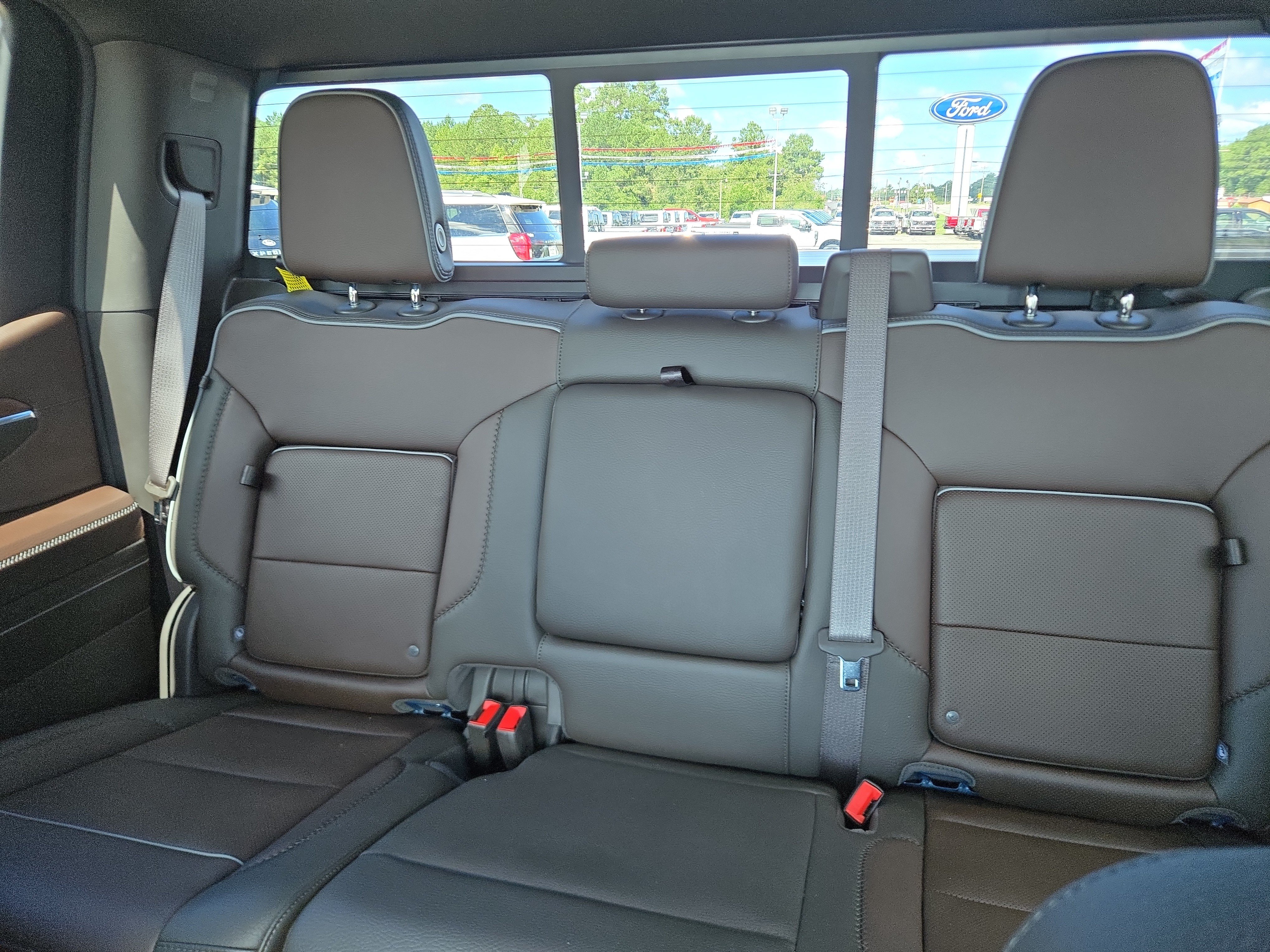 Used 2024 GMC Sierra 1500 Denali w/ Denali Reserve Package AWD/4WD image 17