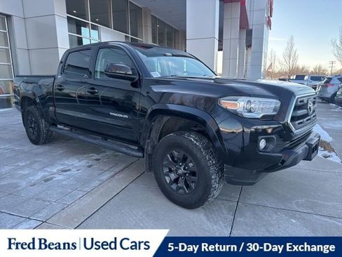 Used 2016 Toyota Tacoma SR5 image 3