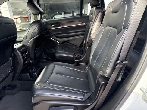 Used 2022 Jeep Grand Cherokee L Limited image 29