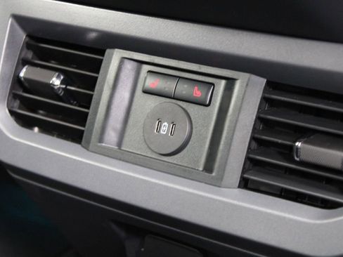 New 2026 Ford F250 Lariat w/ Black Appearance Package image 34