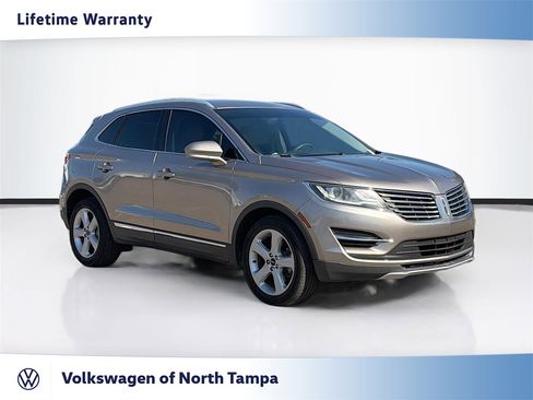 Used 2018 Lincoln MKC Premiere image 1