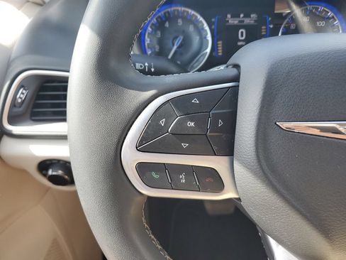 Used 2023 Chrysler Voyager LX FWD image 20