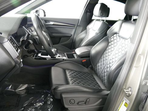 Used 2023 Audi SQ5 Prestige w/ Prestige Package AWD/4WD image 10