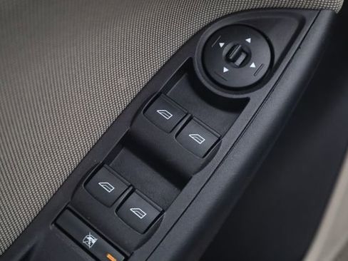 Used 2014 Ford Focus SE FWD image 13