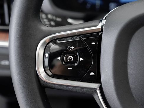 Used 2024 Volvo S60 B5 Plus image 11