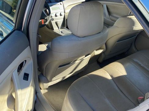 Used 2007 Toyota Camry LE image 4