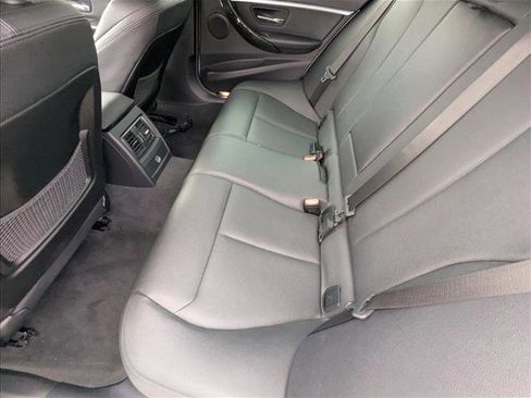 Used 2018 BMW 330i Sedan w/ Convenience Package image 19