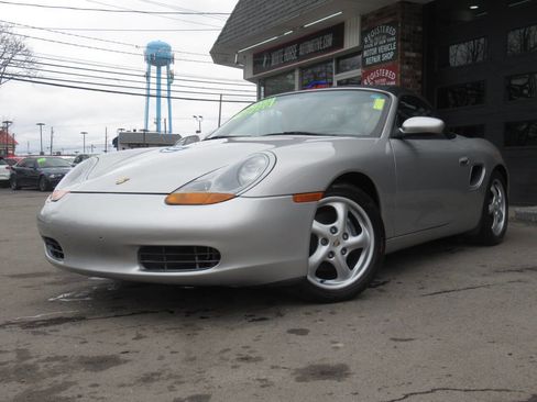 Used 1998 Porsche Boxster Base 2dr Convertible image 40