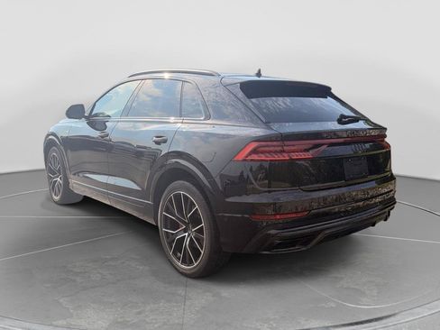 Used 2023 Audi Q8 Prestige AWD/4WD image 2