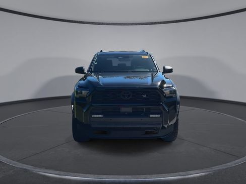 Certified 2025 Toyota 4Runner TRD Off-Road AWD/4WD image 3
