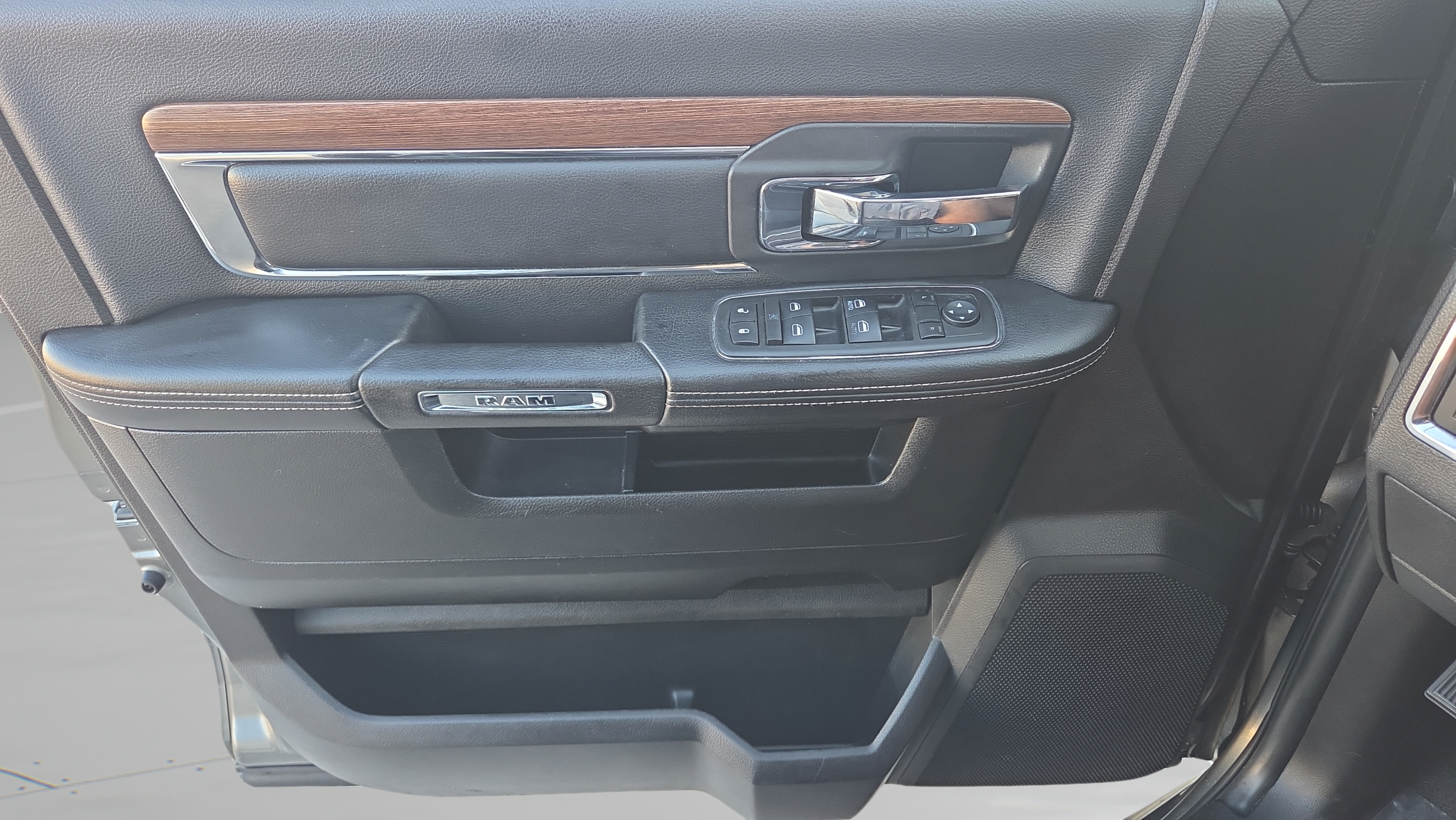 Used 2013 RAM 1500 Laramie w/ Protection Group AWD/4WD image 34