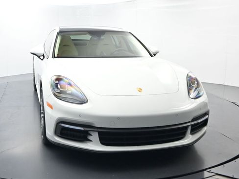 Used 2018 Porsche Panamera 4S image 18