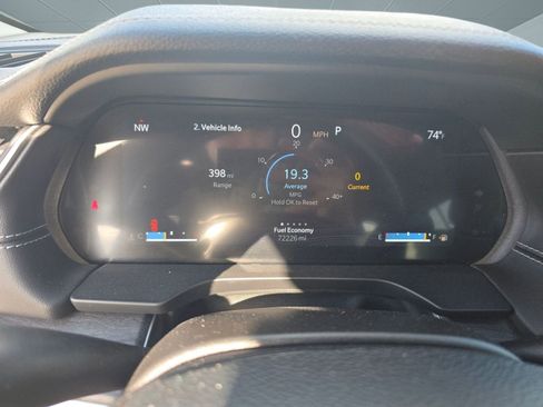 Used 2023 Jeep Grand Cherokee L Limited image 16