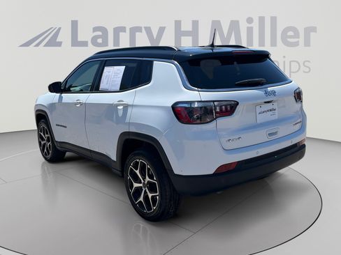 Certified 2025 Jeep Compass Limited AWD/4WD image 3