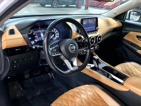 Used 2021 Nissan Sentra SV w/ SV Premium Package image 13