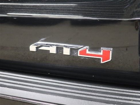 Used 2022 GMC Yukon AT4 AWD/4WD image 8