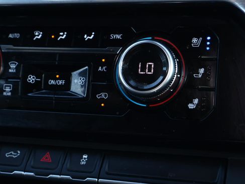 Used 2024 GMC Sierra 3500 Denali Ultimate image 30