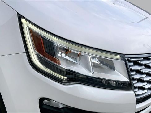 Used 2019 Ford Explorer Platinum AWD/4WD image 28