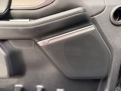 Used 2025 Ford Expedition Platinum image 30