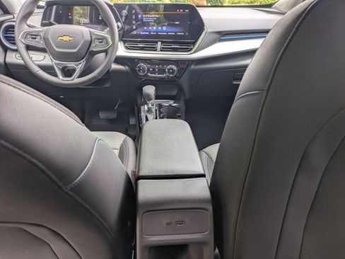 New 2026 Chevrolet Trax LT FWD image 25