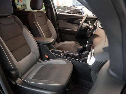 Used 2023 Chevrolet TrailBlazer LT w/ Convenience Package FWD image 32