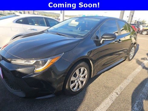 Used 2022 Toyota Corolla LE image 1