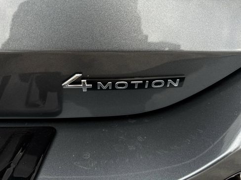 New 2026 Volkswagen Tiguan SE R-Line image 32