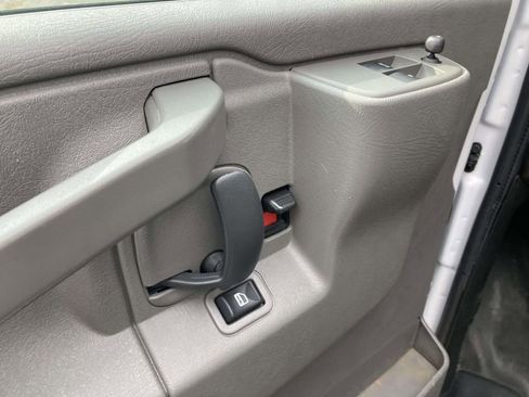 Used 2021 Chevrolet Express 2500 Work Van w/ Driver Convenience Package image 17